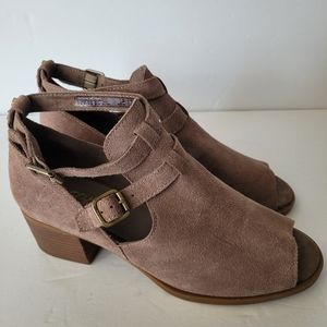 Koolaburra Ugg Sophy, taupe, suede, peeptoe, double buckle, block heel, Size 8